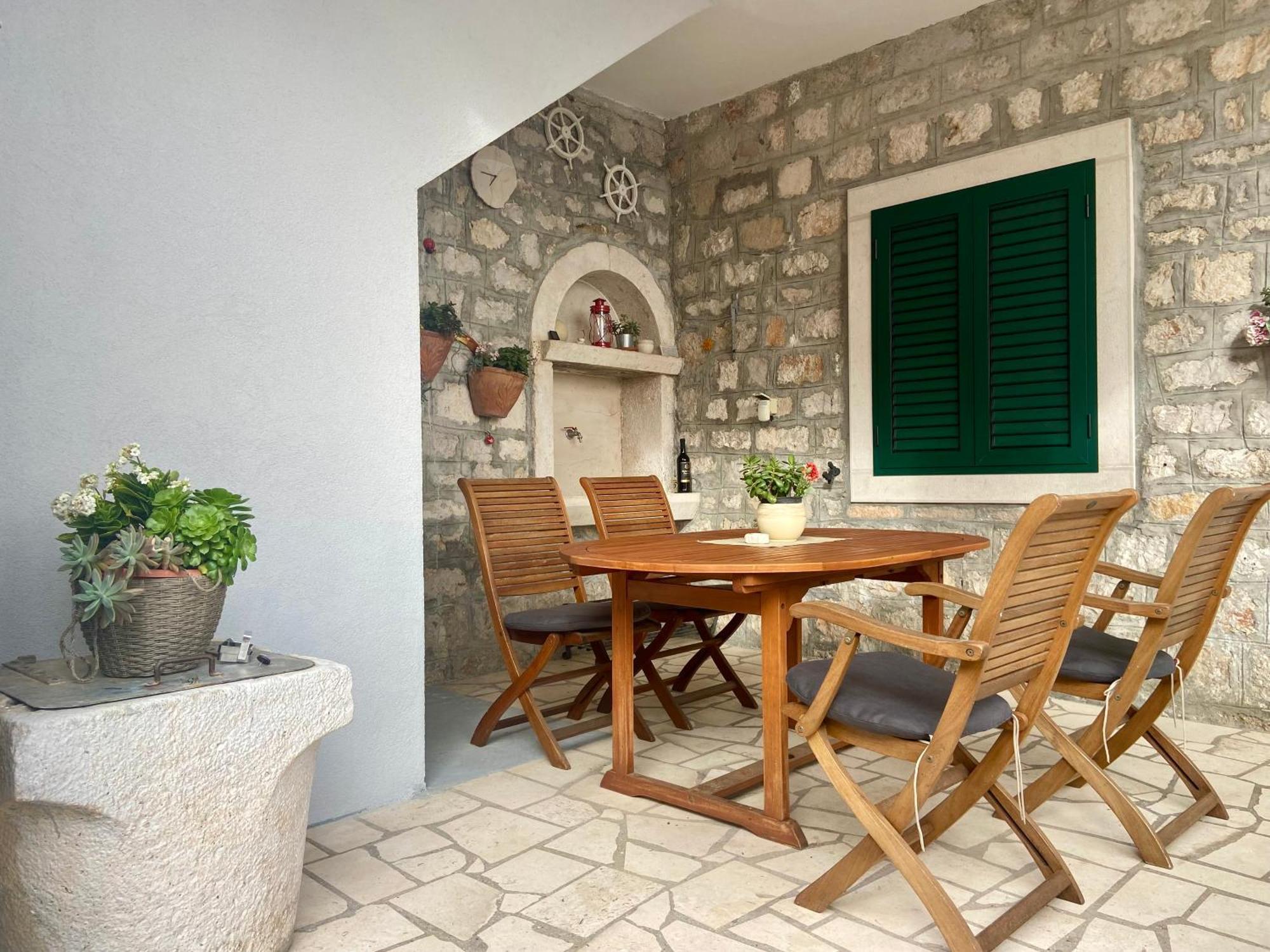 Apartment Simon - Old Stone Charm, Central Bol Life Luaran gambar